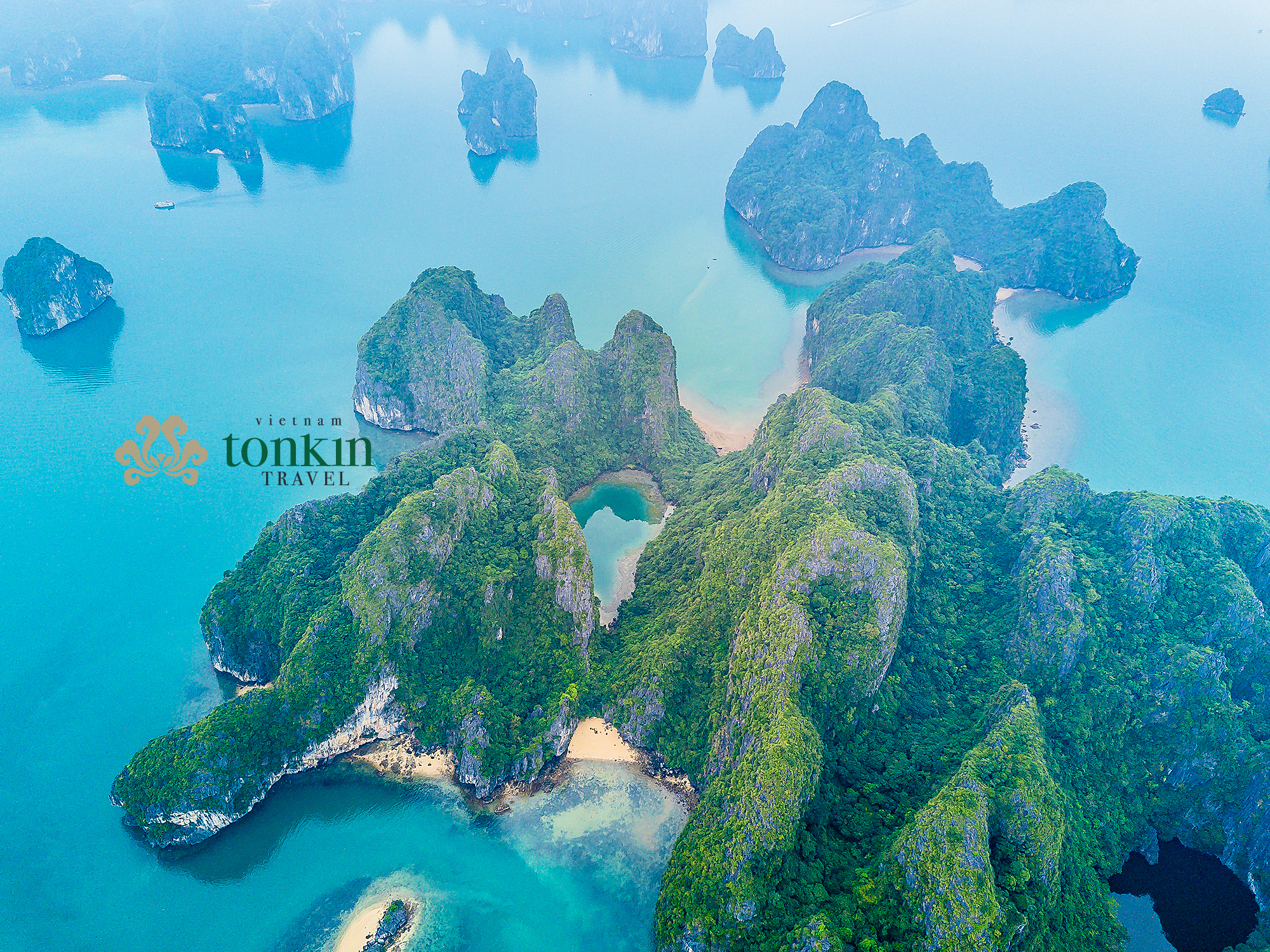 Halong-Bay-Overview.JPG