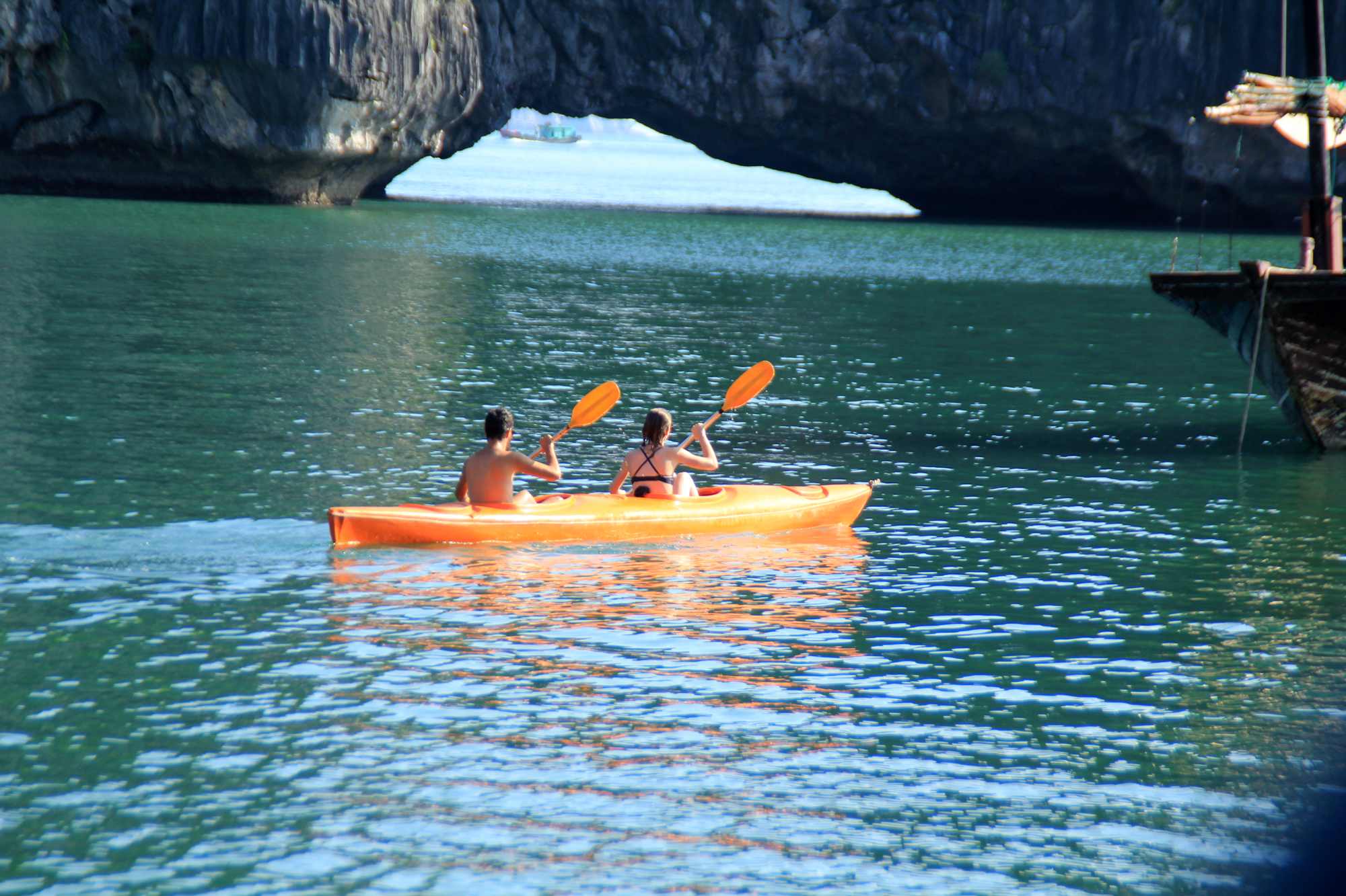 Luon-cave-Halong-bay.jpg