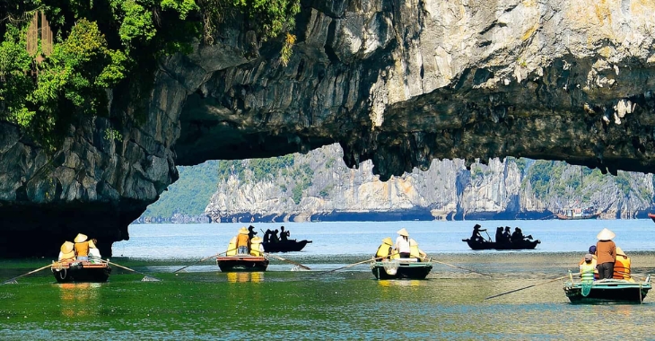 Ho-Ba-Ham-Halong.jpg