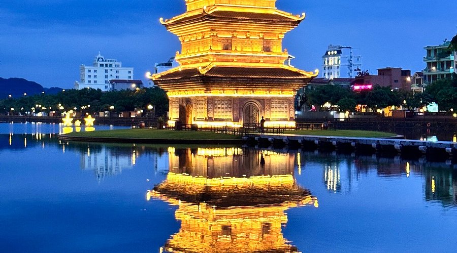 Hoa-Lu-Ancient-town.jpg