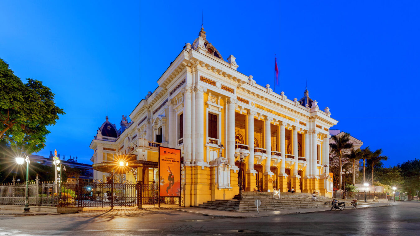 Hanoi-Opera-house.jpg